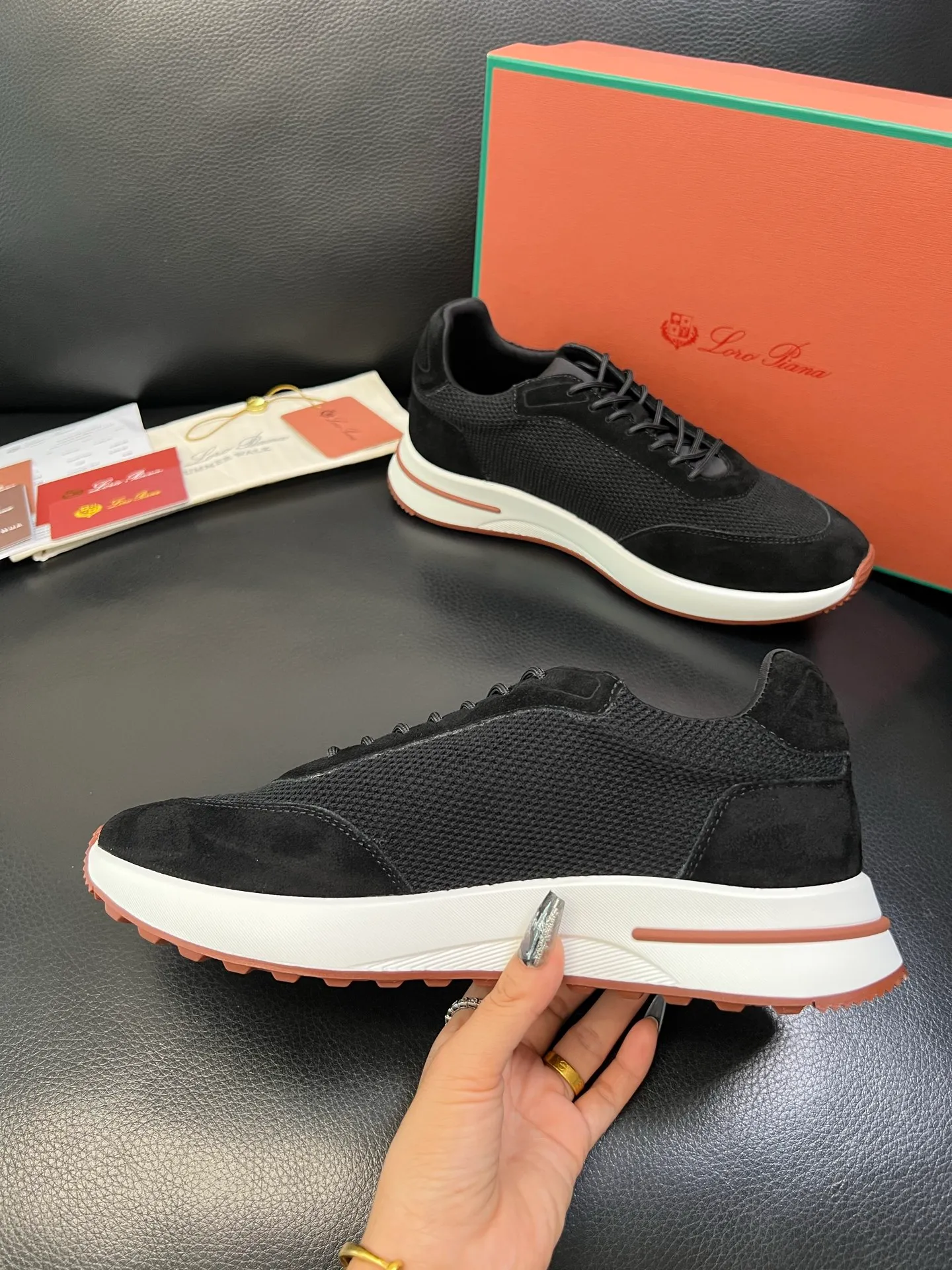 Men's shoes 💰740 Loro Men's shoes 💰iana High-quality top crafts Noyo Piana New product counter synchronized with original factory configuration, uppers imported from Italy cowhide fabric, high-quality splicing technology, soles: original soles specially provided by the original factory, exclusive movable molded soles super comfortable, original factory and single goods, welcome to compare, code number 39-44 (order 38 45 46)